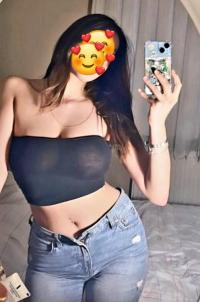 Topkapı Escort Elif İle Sıcak Dokunuşuyla Kendinizi Şımartın